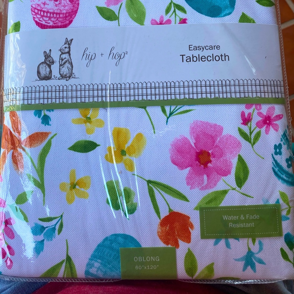 Easter eggs and Flowers Tablecloth